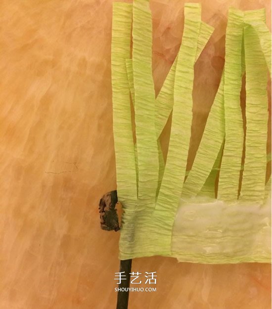 重陽節(jié)紙菊花的做法 皺紋紙手工制作菊花圖解 -  www.rpnrmr.com