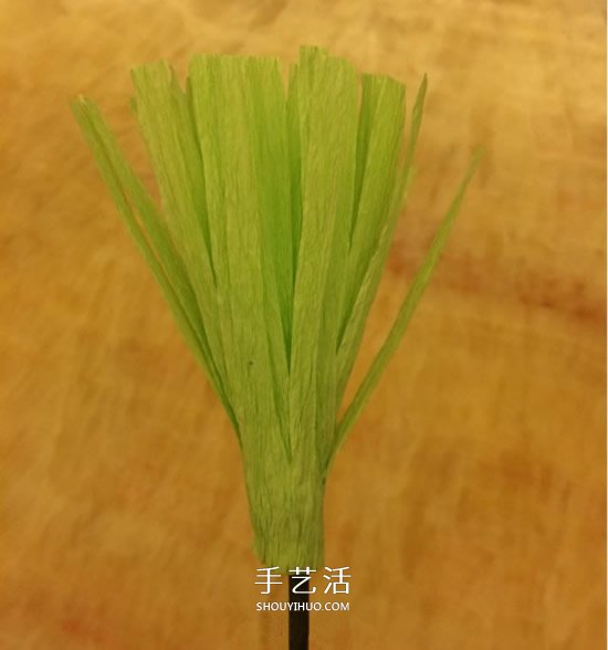 重陽節(jié)紙菊花的做法 皺紋紙手工制作菊花圖解 -  www.rpnrmr.com