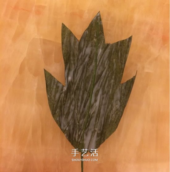 重陽節(jié)紙菊花的做法 皺紋紙手工制作菊花圖解 -  www.rpnrmr.com