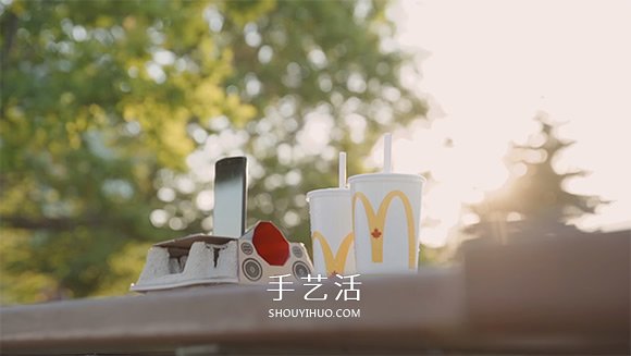 不再用完就丟！麥當(dāng)勞紙杯架做成不插電喇叭 -  www.rpnrmr.com