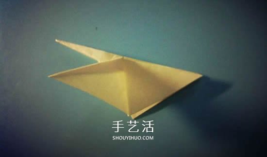 簡(jiǎn)單蜂鳥(niǎo)的折紙方法 手工折紙蜂鳥(niǎo)圖解教程 -  www.rpnrmr.com