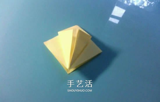 簡(jiǎn)單蜂鳥(niǎo)的折紙方法 手工折紙蜂鳥(niǎo)圖解教程 -  www.rpnrmr.com