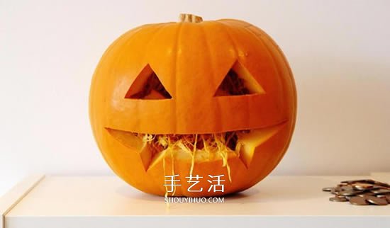 萬圣節(jié)南瓜燈的做法 用南瓜做南瓜燈的方法 -  www.rpnrmr.com