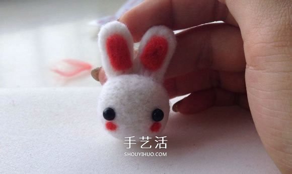 羊毛氈小兔子制作圖解 簡(jiǎn)單手工羊毛氈兔子DIY -  www.rpnrmr.com