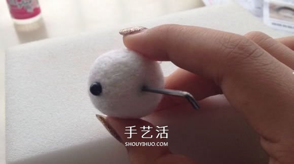 羊毛氈小兔子制作圖解 簡(jiǎn)單手工羊毛氈兔子DIY -  www.rpnrmr.com