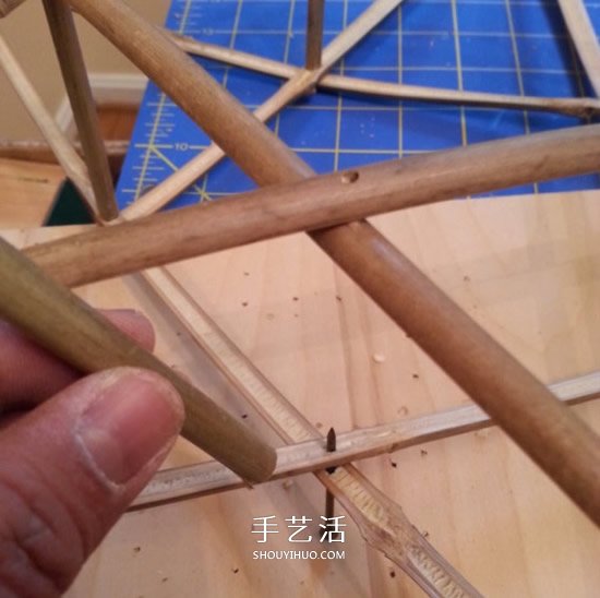 立體星星圣誕燈的做法 自制五角星圣誕燈圖解 -  www.rpnrmr.com