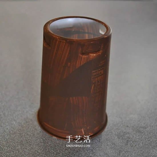 圣誕節(jié)馴鹿的制作方法 幼兒做紙杯馴鹿的教程 -  www.rpnrmr.com