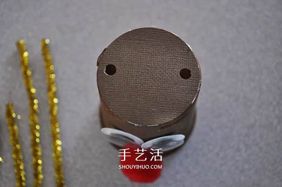圣誕節(jié)馴鹿的制作方法 幼兒做紙杯馴鹿的教程 -  www.rpnrmr.com