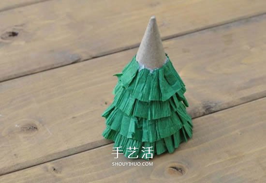 簡單皺紋紙圣誕樹做法 兒童自制圣誕樹的教程 -  www.rpnrmr.com