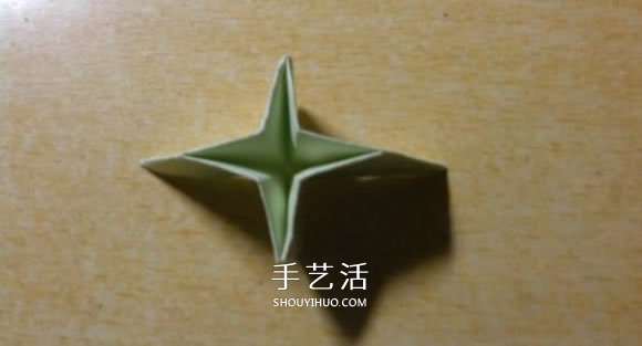 鏤空紙花球怎么折圖解 簡單手工花球的折法 -  www.rpnrmr.com