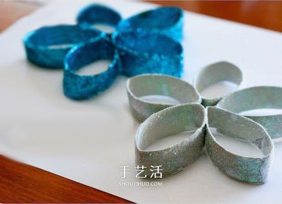 衛(wèi)生紙筒廢物利用 手工制作圣誕樹掛飾方法 -  www.rpnrmr.com