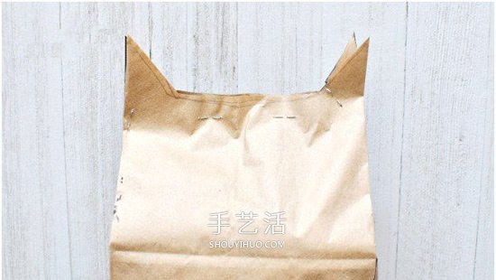 萬圣節(jié)可愛小蝙蝠制作 利用牛皮紙袋改造而成 -  www.rpnrmr.com