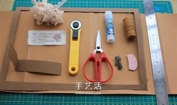 水洗牛皮紙手工制作復(fù)古拼色風(fēng)書套的教程 -  www.rpnrmr.com