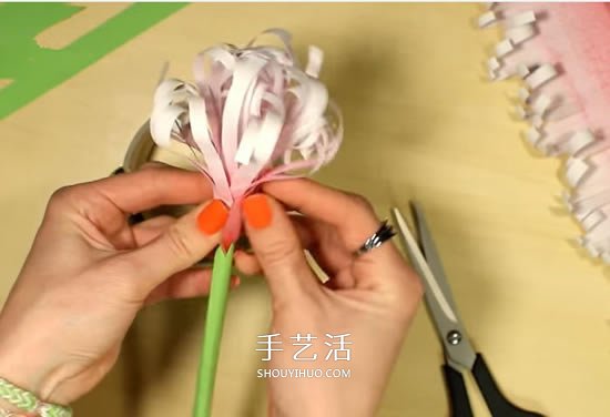 重陽(yáng)節(jié)手工制作 彩紙做立體菊花的方法圖解 -  www.rpnrmr.com