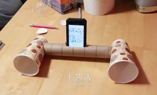 保鮮膜筒和紙杯廢物利用 簡易手機擴音器的做法 -  www.rpnrmr.com