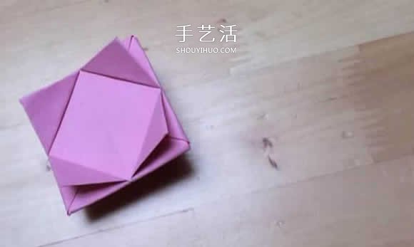 旋轉(zhuǎn)紙陀螺怎么折圖解 簡單花型陀螺折紙教程 -  www.rpnrmr.com