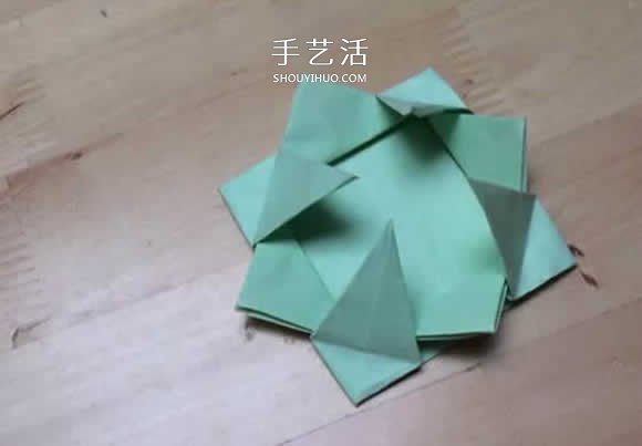 旋轉(zhuǎn)紙陀螺怎么折圖解 簡單花型陀螺折紙教程 -  www.rpnrmr.com