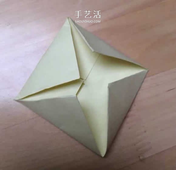 旋轉(zhuǎn)紙陀螺怎么折圖解 簡單花型陀螺折紙教程 -  www.rpnrmr.com