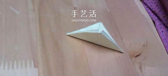 旋轉(zhuǎn)紙陀螺怎么折圖解 簡單花型陀螺折紙教程 -  www.rpnrmr.com