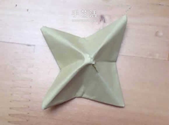 旋轉(zhuǎn)紙陀螺怎么折圖解 簡單花型陀螺折紙教程 -  www.rpnrmr.com