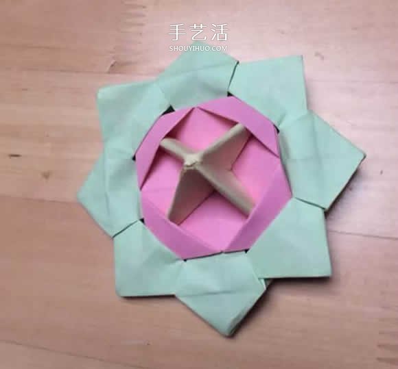 旋轉(zhuǎn)紙陀螺怎么折圖解 簡單花型陀螺折紙教程 -  www.rpnrmr.com