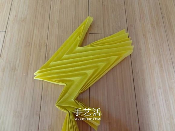 鷹的折紙教程 手工折紙展開翅膀雄鷹的步驟圖 -  www.rpnrmr.com
