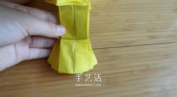 鷹的折紙教程 手工折紙展開翅膀雄鷹的步驟圖 -  www.rpnrmr.com