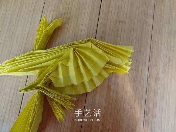 鷹的折紙教程 手工折紙展開翅膀雄鷹的步驟圖 -  www.rpnrmr.com