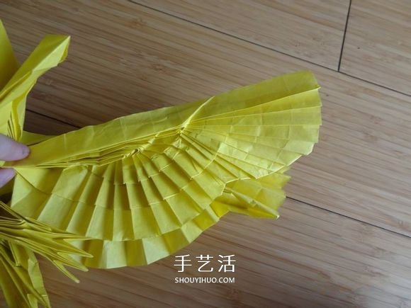 鷹的折紙教程 手工折紙展開翅膀雄鷹的步驟圖 -  www.rpnrmr.com