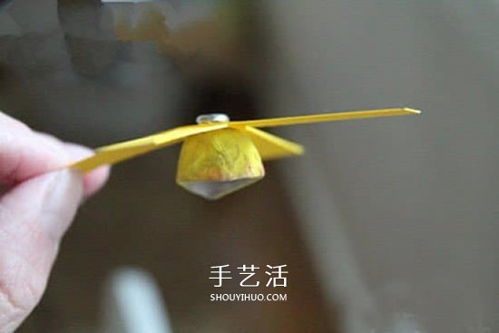幼兒園手工做直升飛機 雞蛋托制作飛機的方法 -  www.rpnrmr.com
