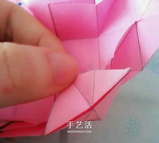情人節(jié)禮品盒折紙圖解 好看韓式玫瑰禮盒的折法 -  www.rpnrmr.com