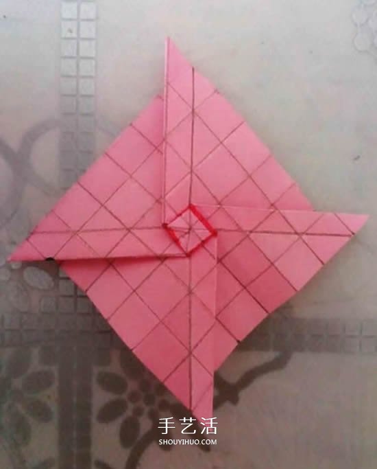 情人節(jié)禮品盒折紙圖解 好看韓式玫瑰禮盒的折法 -  www.rpnrmr.com