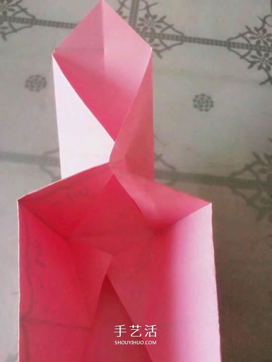 情人節(jié)禮品盒折紙圖解 好看韓式玫瑰禮盒的折法 -  www.rpnrmr.com