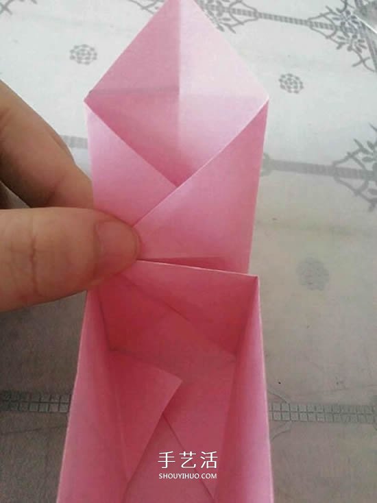 情人節(jié)禮品盒折紙圖解 好看韓式玫瑰禮盒的折法 -  www.rpnrmr.com