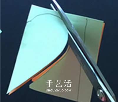 卡通風(fēng)情人節(jié)賀卡制作 可愛愛心賀卡的做法 -  www.rpnrmr.com