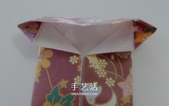 怎么折男T恤的圖解教程 手工折紙T恤簡單折法 -  www.rpnrmr.com