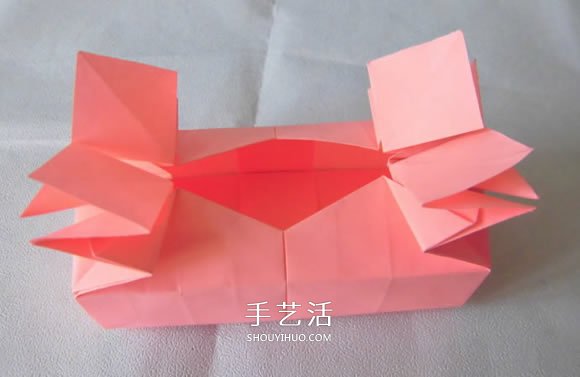 百合花紙巾盒的折法 帶花紙巾盒怎么折圖解 -  www.rpnrmr.com