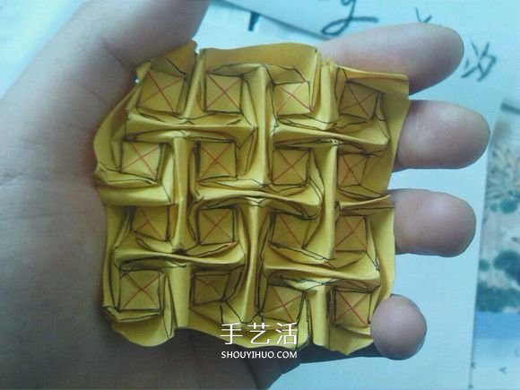 一張紙！手工折紙連體玫瑰花的折法圖解教程 -  www.rpnrmr.com