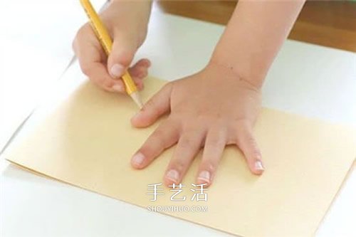 創(chuàng)意母親節(jié)賀卡的做法 自制手掌卡片的教程 -  www.rpnrmr.com