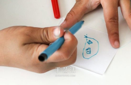創(chuàng)意父親節(jié)卡片DIY 海綿紙制作手掌賀卡方法 -  www.rpnrmr.com