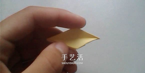 婚禮上的用花 立體百合的折紙方法圖解過(guò)程 -  www.rpnrmr.com