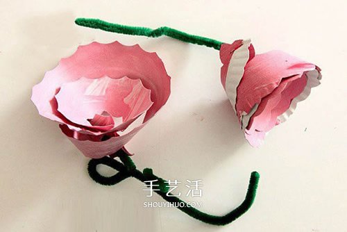 紙盤創(chuàng)意利用小制作 手工做立體玫瑰花圖解 -  www.rpnrmr.com