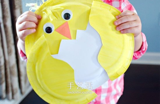 幼兒自制生日禮物教程 用紙盤做破殼的小雞 -  www.rpnrmr.com