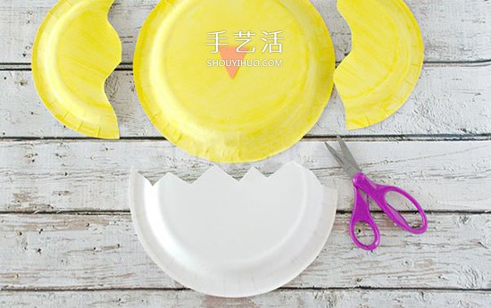 幼兒自制生日禮物教程 用紙盤做破殼的小雞 -  www.rpnrmr.com