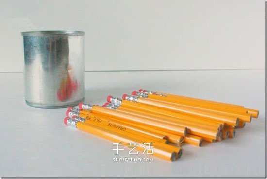 廢物利用自制教師節(jié)筆筒禮物的方法教程 -  www.rpnrmr.com
