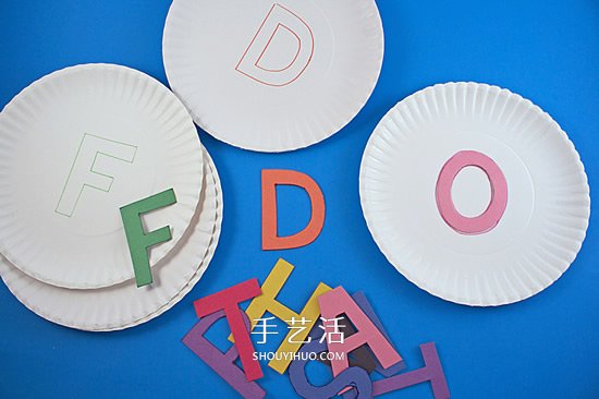 自制益智小玩具 讓孩子玩字母匹配游戲！ -  www.rpnrmr.com