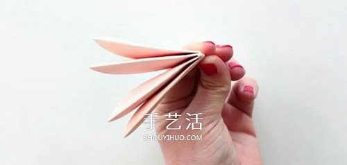 簡(jiǎn)單又漂亮紙花的折法圖解 有16個(gè)花瓣！ -  www.rpnrmr.com