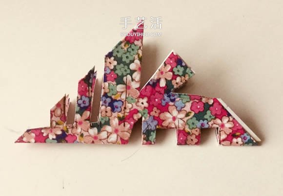 簡(jiǎn)單又漂亮新年立體春字掛飾的剪紙方法 -  www.rpnrmr.com