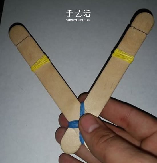 自制雪糕棍彈弓的制作方法圖解 -  www.rpnrmr.com