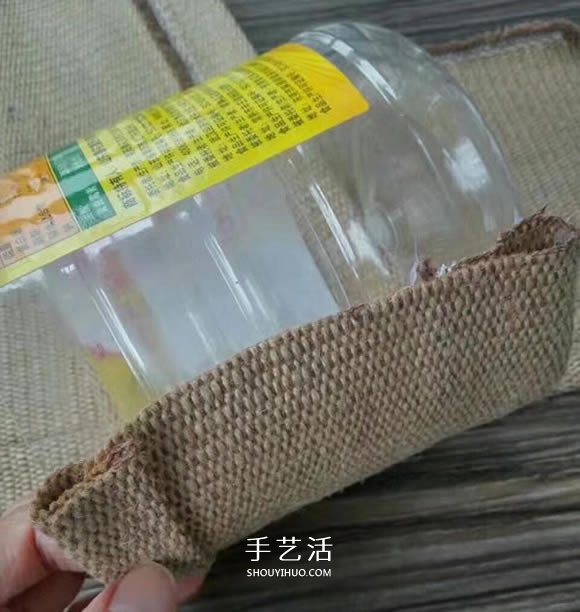 油瓶手工制作田園風(fēng)花盆套的做法教程 -  www.rpnrmr.com